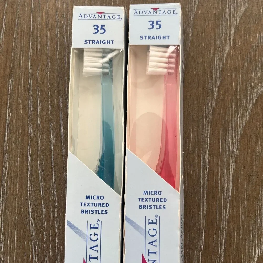 2 LOT 1996 Vintage Oral-B Advantage Toothbrush 35 Soft Straight Micro Texture